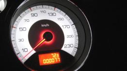 Peugeot 308 5d 2007 - prędkościomierz