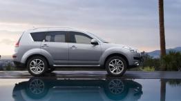 Citroen C-Crosser 2007 - prawy bok