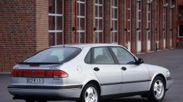 Saab 900 1997 - widok z tyłu