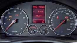 Volkswagen Golf V 2007 - deska rozdzielcza