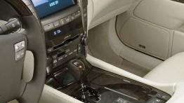 Lexus LS 2007 - konsola środkowa