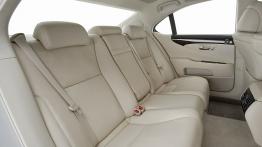 Lexus LS 2007 - tylna kanapa