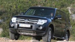 Mitsubishi Pajero 2007 - widok z przodu