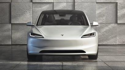 Tesla Model Y Long Range RWD zachwyca zużyciem. Na samochód poczekasz do 2027 r.