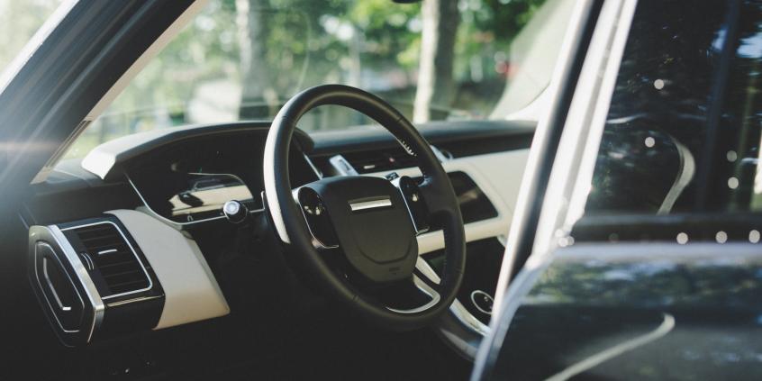 Range Rover Sport P400e – sprawdziliśmy, czy warto kupić Range'a z napędem hybrydowym