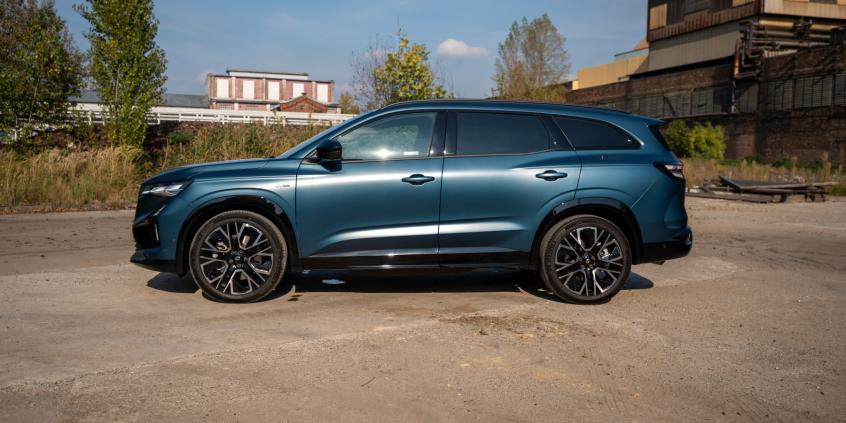 Test: Renault Espace E-Tech full hybrid esprit Alpine to zwykły, choć dobry rodzinny SUV. Jest jednak nadzieja