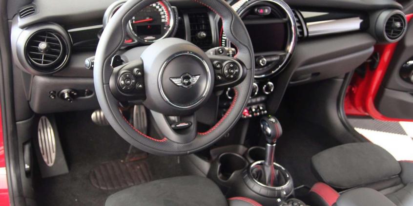 Mini John Cooper Works - fabryczny doping