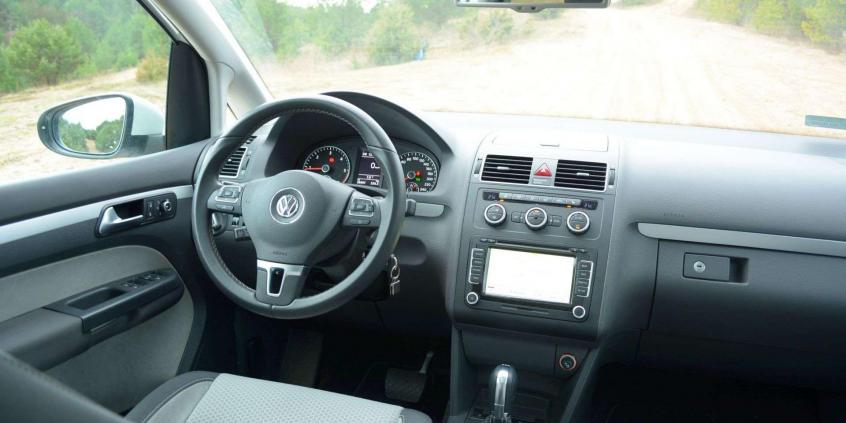 Volkswagen Cross Touran - z rodziną za miasto