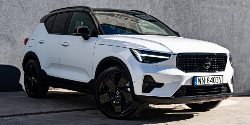 Test: Volvo XC40 B4 Ultra Black Edition to weteran, który nie boi się młodzieży. Ma parę blizn i wciąż wiele atutów