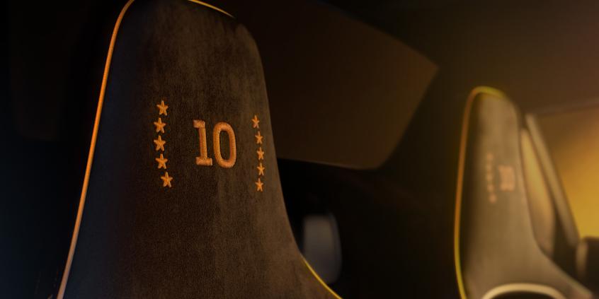 Tylko 10 sztuk na świecie. McLaren świętuje podwójną koronę limitowaną edycją Artury