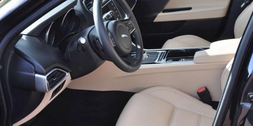 Jaguar XE 2.0d Prestige - Rademenes