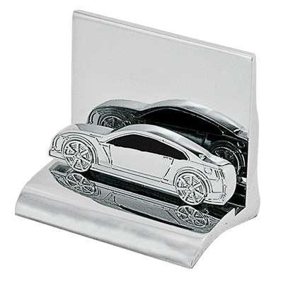 Pomysłowe prezenty dla fana motoryzacji pod choinkę