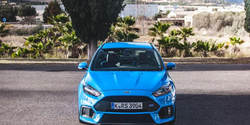 Ford Focus RS - niebieski terrorysta