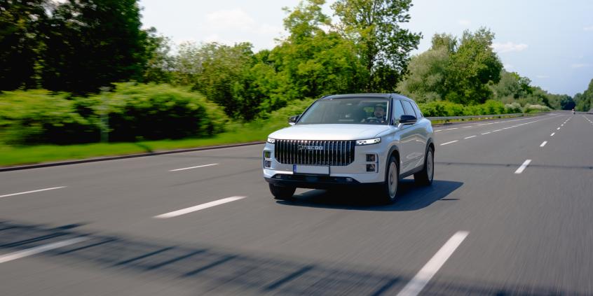 Napęd Chery Super Hybrid w różnych segmentach. Jaecoo 7 vs Omoda 7 vs Chery Tiggo 8