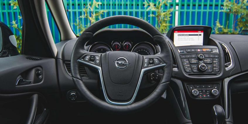 Opel Zafira Tourer 2.0 CDTI - na długie trasy
