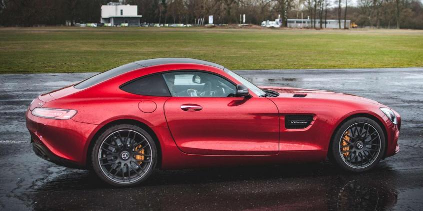 Mercedes na torze w Bednarach - prezentacja dynamiczna