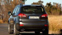 Subaru Tribeca 2008 - widok z tyłu
