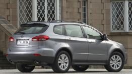 Subaru Tribeca 2008 - prawy bok