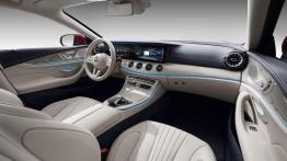 Mercedes-Benz CLS (2018) - widok ogólny wnętrza z przodu