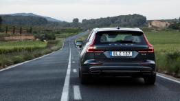 Volvo V60 D4 Inscription Denim Blue (2018) - widok z przodu