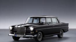 Mercedes W110 2.0 95KM 70kW 1965-1968