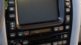 Jaguar XJ8 - konsola środkowa