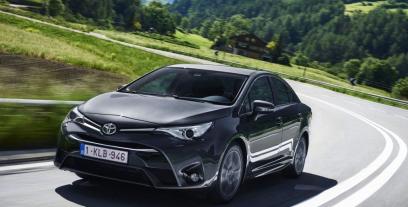 Toyota Avensis III Sedan Facelifting 2015 2.0 D-4D 143KM 105kW 2015-2018