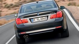 BMW 7 2008 - widok z tyłu