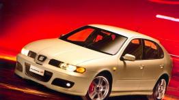 Seat Leon Cupra R - przód - reflektory włączone