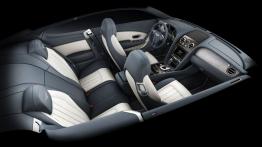 Bentley Continental GT V8 - widok ogólny wnętrza