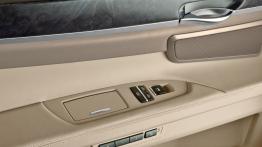 BMW 7 2008 - sterowanie w drzwiach
