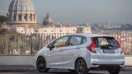 Honda Jazz Dynamic 1.5 i-VTEC (2018) - widok z tyłu
