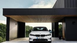 BMW seria 3 (2018) - widok z przodu