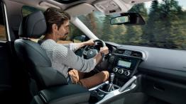 Renault Kadjar (2018) - widok ogólny wn?trza z przodu