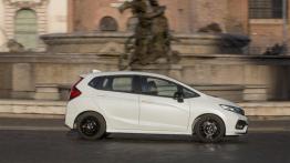 Honda Jazz Dynamic 1.5 i-VTEC (2018) - prawy bok