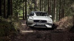 Volvo V60 Cross Country (2018) - widok z przodu