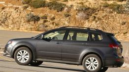Subaru Tribeca 2008 - lewy bok
