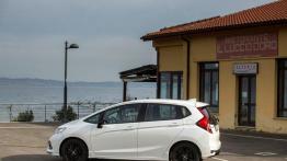 Honda Jazz Dynamic 1.5 i-VTEC (2018) - lewy bok