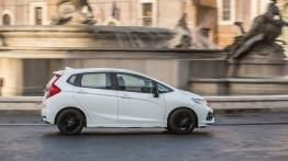 Honda Jazz Dynamic 1.5 i-VTEC (2018) - prawy bok