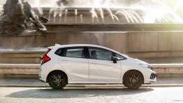 Honda Jazz Dynamic 1.5 i-VTEC (2018) - prawy bok