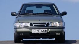 Saab 900 1998 - widok z przodu
