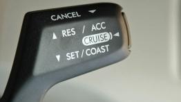 Subaru Tribeca 2008 - inny element panelu przedniego