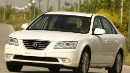 Hyundai Sonata 2008 - widok z przodu