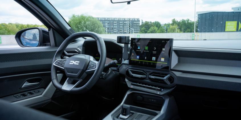 Dacia Bigster Full Hybrid vs Jaecoo 7 Hybrid - porównanie funkcjonalności i napędów. Różne podejścia do pełnej hybrydy