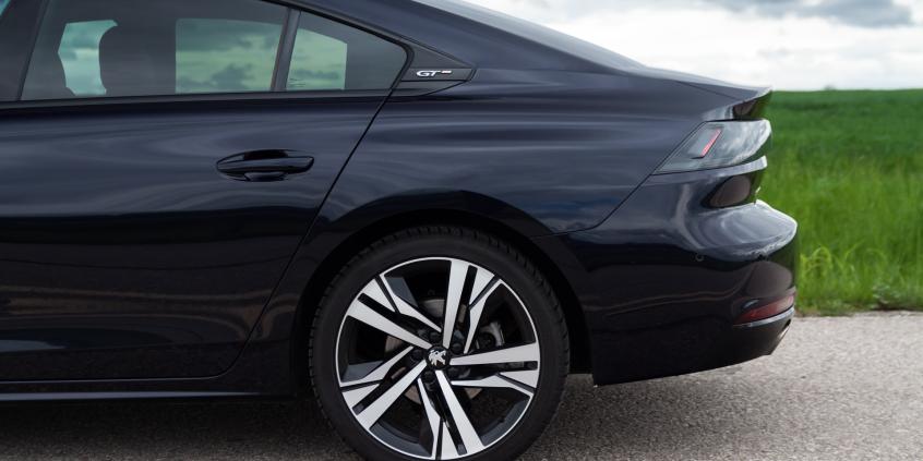 Peugeot 508 – czy mocna benzyna może być alternatywą dla diesla?