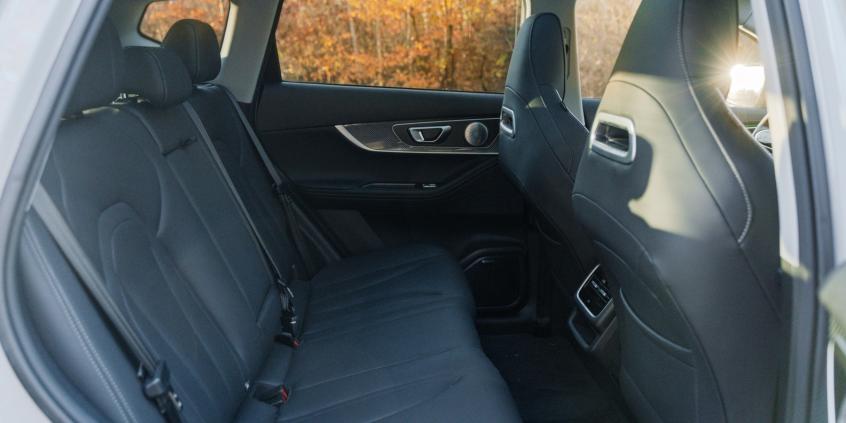 Porównanie: Kia Sportage 1.6 T-GDI DCT Business Line vs Chery Tiggo 7 1.6 T-GDI DCT Prestige. Czy Kia obroni pozycję lidera?