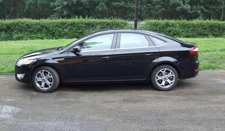Ford Mondeo - auto Jamesa Bonda