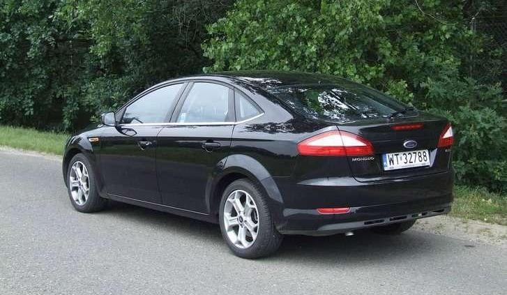 Ford Mondeo - auto Jamesa Bonda