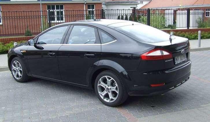 Ford Mondeo - auto Jamesa Bonda