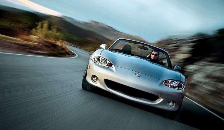 Najsłynniejszy roadster w historii motoryzacji - Mazda MX5